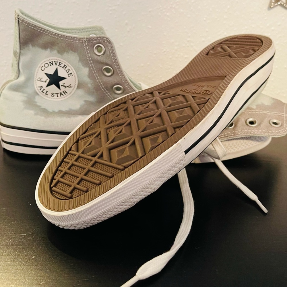 Converse Chuck Taylor All Star High
'Summer Wave - Washed Light Field
Surplus'